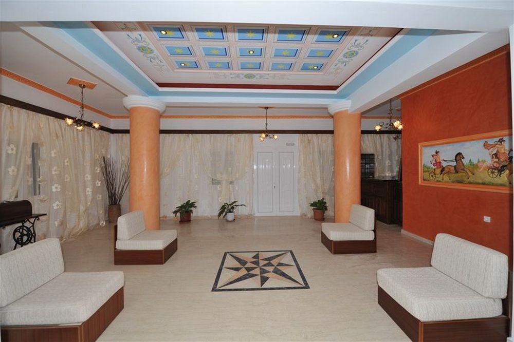 Lodos Otel Karterados (Santorini)