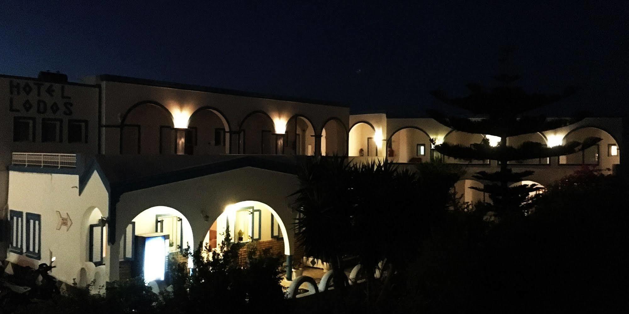 Otel Lodos Karterados (Santorini)